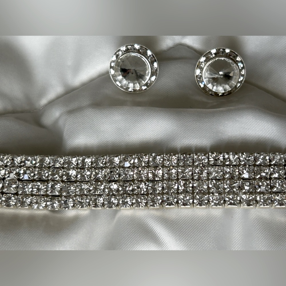 Clear Rhinestone choker and stud earrings